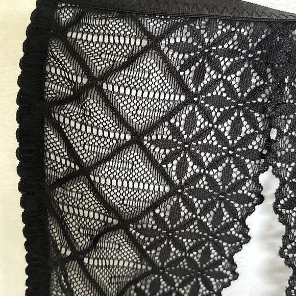 NWOT Black Lace Peep the Scene Cutout Bralette - Women René Rofé Size 2X - Picture 3 of 10